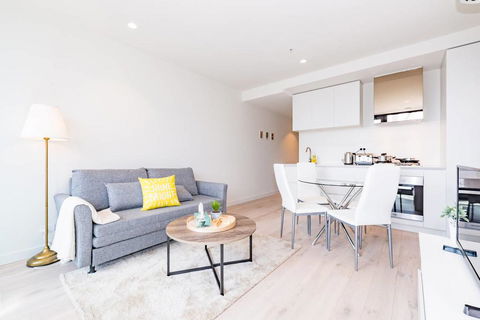 EQ Tower Luxury 1 Bedroom Central Melbourne - Sydney 4u 1