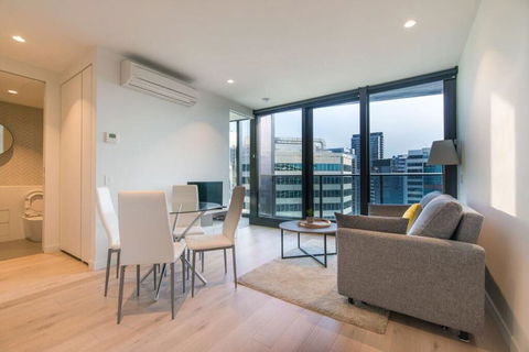 EQ Tower Luxury 1 Bedroom Central Melbourne - Sydney 4u 0