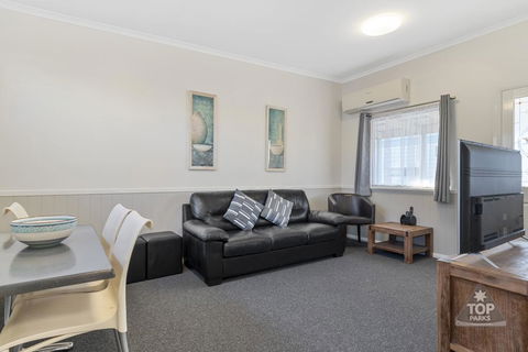 Esperance Bay Holiday Park - Sydney 4u 1