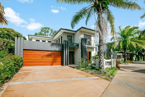 Esprit Luxury Retreat Palm Cove - Sydney 4u 1