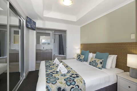 Ettalong Beach Luxury Apartments - Sydney 4u 1