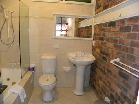 Ettalong Beach Tourist Resort - Sydney 4u 1