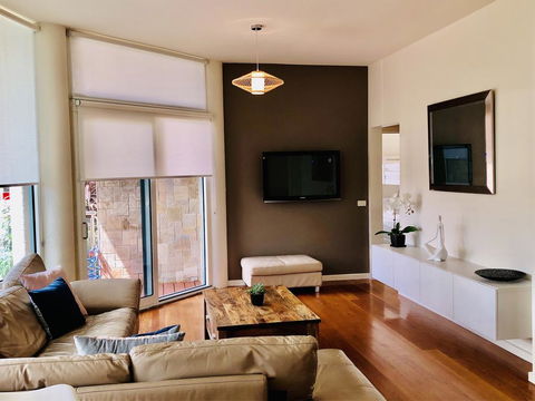 Exclusive Anglesea River Beach Apartment - Accommodation Sydney 0