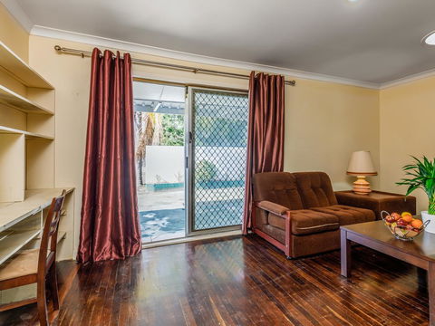 Exclusive Handy Holiday House - Sydney 4u 1