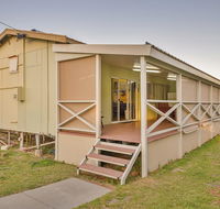 Exmouth Villas Unit 30 - Large Undercover Deck for Entertaining - Sydney 4u