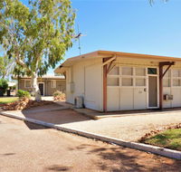 Exmouth Villas Unit 33 - Renovated Holiday Villa a Short Walk from Town Centre - Sydney 4u