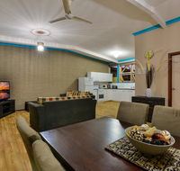Exmouth Villas Unit 37 - Beautifully Appointed Villa Close to Town Centre - Sydney 4u