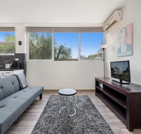 Explore Melbourne from a Convenient South Yarra Pad - Sydney 4u