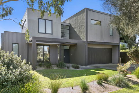 Fabulous Home - Families Only - Sydney 4u 1