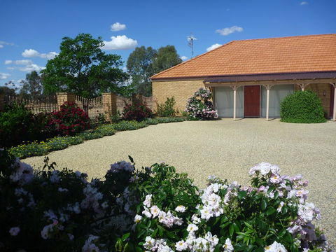Fairways Bed & Breakfast At Jerilderie - Sydney 4u 0