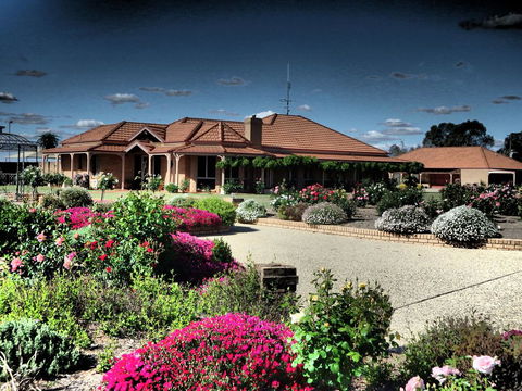 Fairways Bed & Breakfast At Jerilderie - Sydney 4u 3