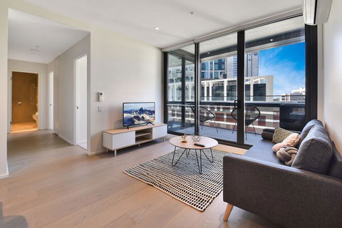 Family Loved-2BR Apt @ Docklands - Free Parking - Sydney 4u 0