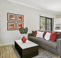 Family-friendly hideaway in quiet suburb - Sydney 4u