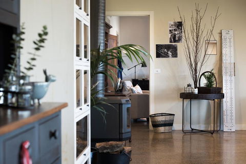Farmer Smith Estate - Sunrise Retreat - Sydney 4u 0