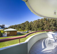 Fathoms 8 - Mollymook - Sydney 4u