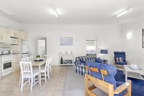 Fiddlers Green 7 62 Magnus Street - Sydney 4u 3