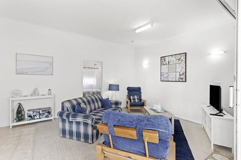 Fiddlers Green 7 62 Magnus Street - Sydney 4u 1