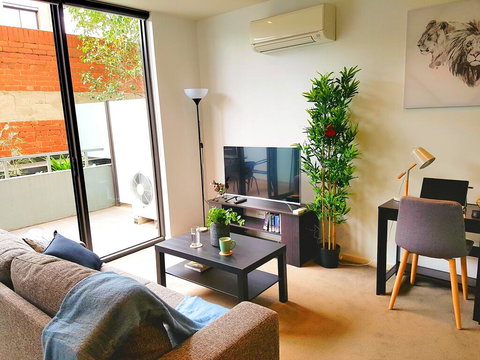 FITZROY FANTASTIC 1BR APT With FREE WINE, NETFLIX, WIFI, Close To TRAMS, COLES - Sydney Resort 0