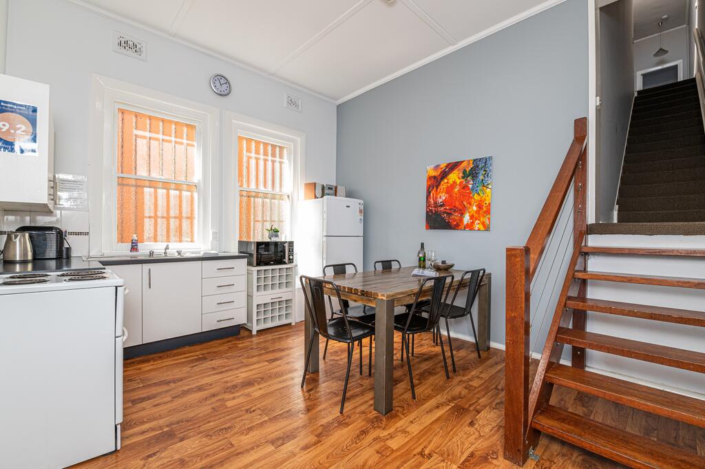 Spring Creek NSW Sydney 4u