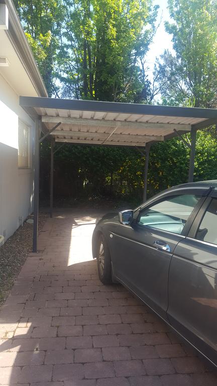 Flat In Heart Of Griffith - Sydney 4u 0