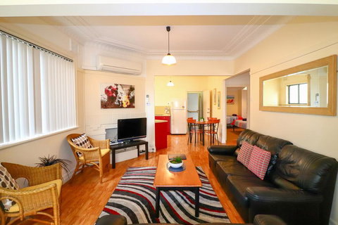 Flexi 2 At Belmont - Accommodation Sydney 0