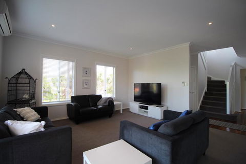 Flinders View - Sydney 4u 1