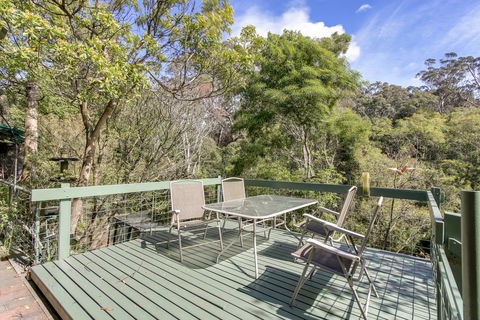 Four Seasons - Accommodation Sydney 3