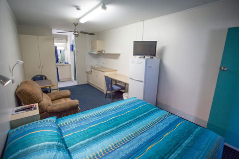 Fourth Ave Motor Inn - Accommodation Sydney 0