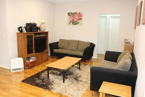 Frangipani Villa Innaloo - Accommodation Sydney 3