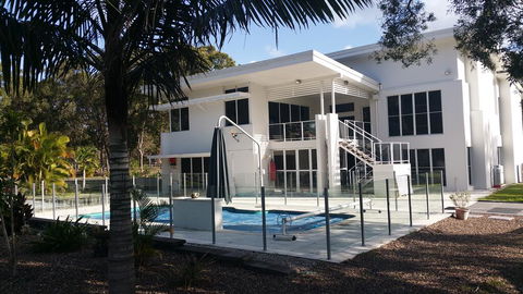 Fraser Island Gateway, Gated And Secure RV Parking On 5 Acres, 10 Min To Hervey Bay Beach - Sydney 4u 0