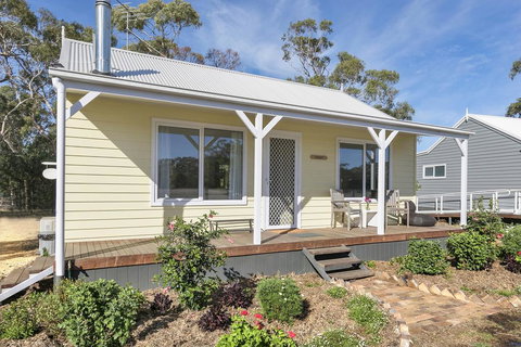 Freshwater Creek Cottages & Farm Stay - Accommodation Sydney 1