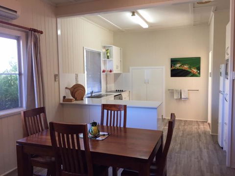 FROGGIES HOLIDAY HOUSE - Sydney 4u 3