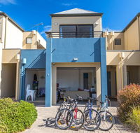 Front 9 then Dine - 3/61 St Andrews Boulevard - Sydney 4u