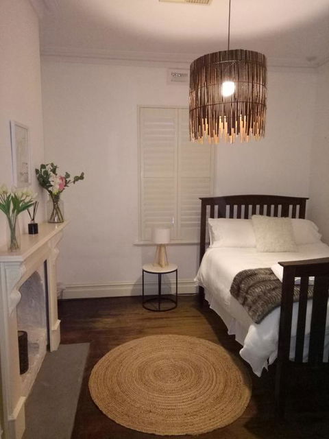 FUNKY COTTAGE - Accommodation Sydney 2