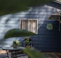 Funky Flat on Acreage - Sydney 4u