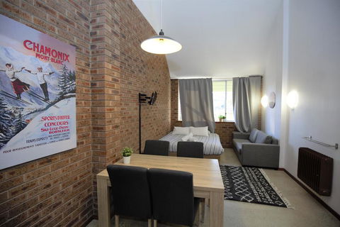 Gables 11 On Clyde Street - Accommodation Sydney 3