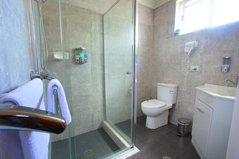 Garden City Motor Inn - Sydney 4u 1