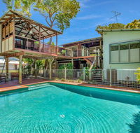 Gecko's Rest - Rainbow Shores Executive Beach House Pet Friendly Pool Wi-fi - Sydney 4u