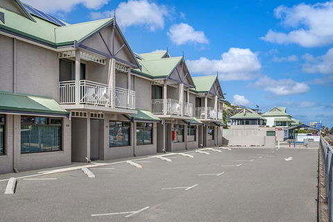 Geraldton Motor Inn - Accommodation Sydney 0