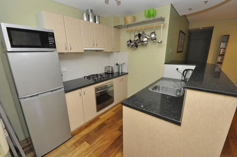 Glebe Self-Contained Modern One-Bedroom Apartment (47ROS) - Accommodation Sydney 3