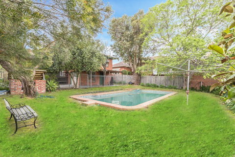 GlenIris Beautiful 6BedderFamily House+2Bath+Pool - Accommodation Sydney 1