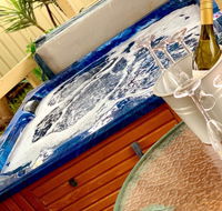 Glenway House Spa Oasis Rockingham - Sydney 4u