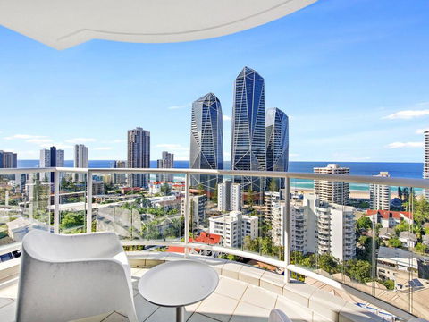 Gold Tower Private 2 Bedroom Dual Key - Accommodation Sydney 0
