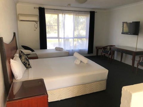 Golf Place Inn - Sydney 4u 3