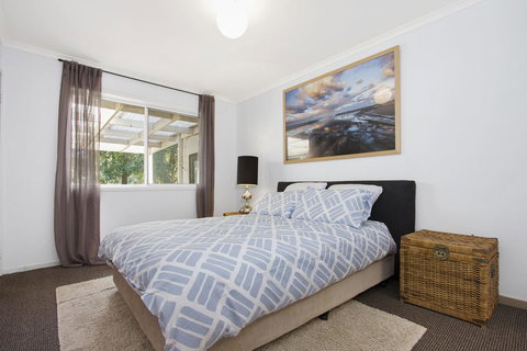 Golfers Getaway Mollymook Augusta Place 14/13-15 - Accommodation Sydney 3