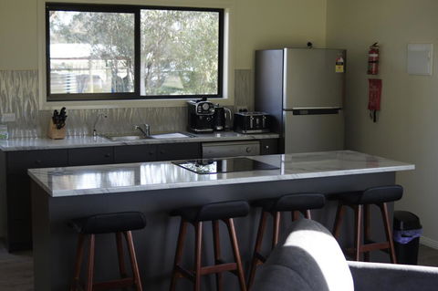 Goolwa Spa & River Retreat House - Sydney 4u 2