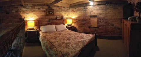 Grampians Historic Tobacco Kiln - Sydney 4u 1