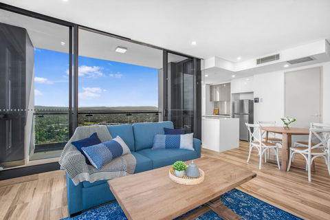Grand Beach Views In 2-Bed Apartment With Balcony - Sydney 4u 3