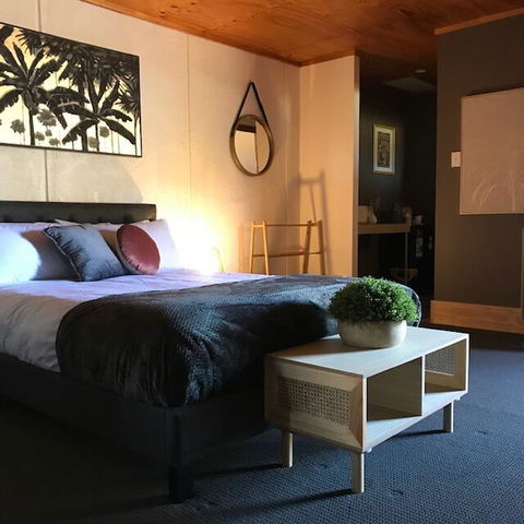 Granite Belt Cabins - Sydney 4u 3