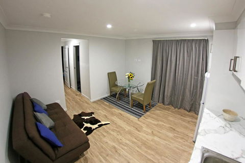 Granny Flat Next To Golf Course - Sydney 4u 1